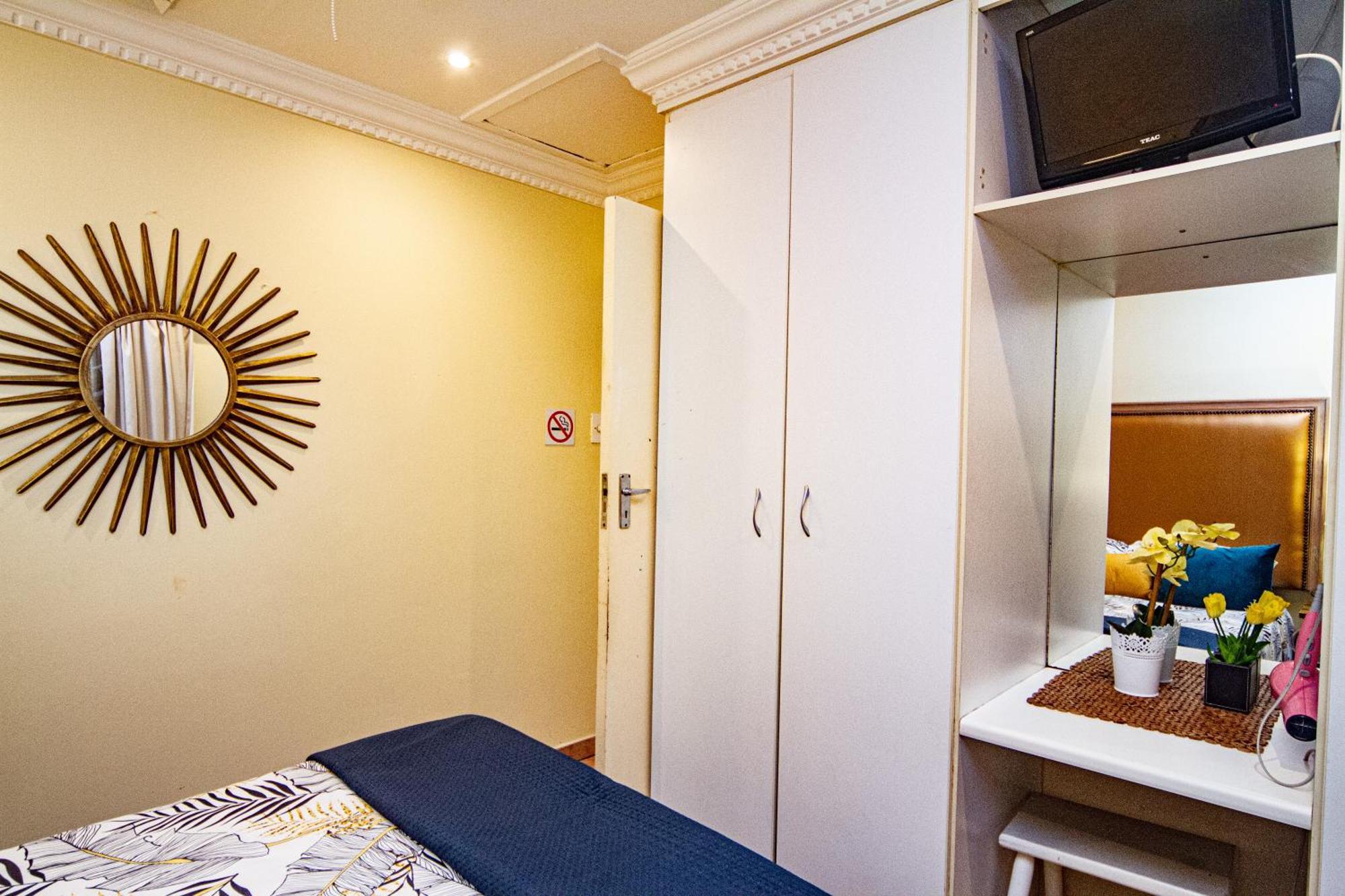 La Loggia Bed And Breakfast Durban Bagian luar foto